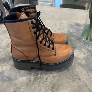 Roolee platform boots